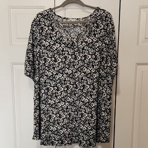 Chic Floral Women's Blouse in Navy and White